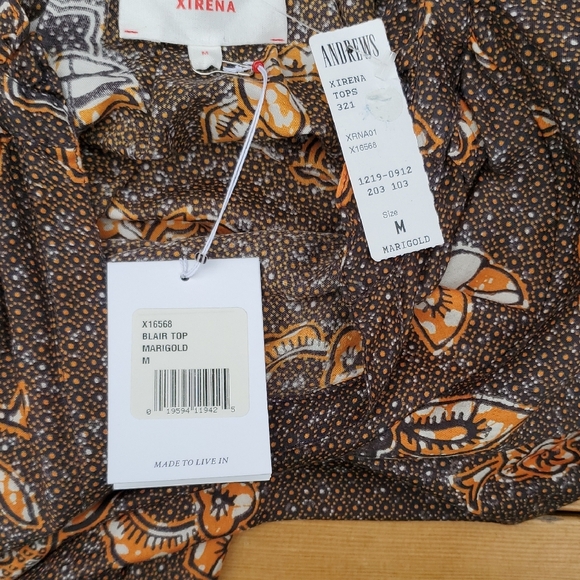 XiRENA NWT Silk Cotton 'Blair' Batik Floral Marigold Print Blouse Top  M - Picture 7 of 14
